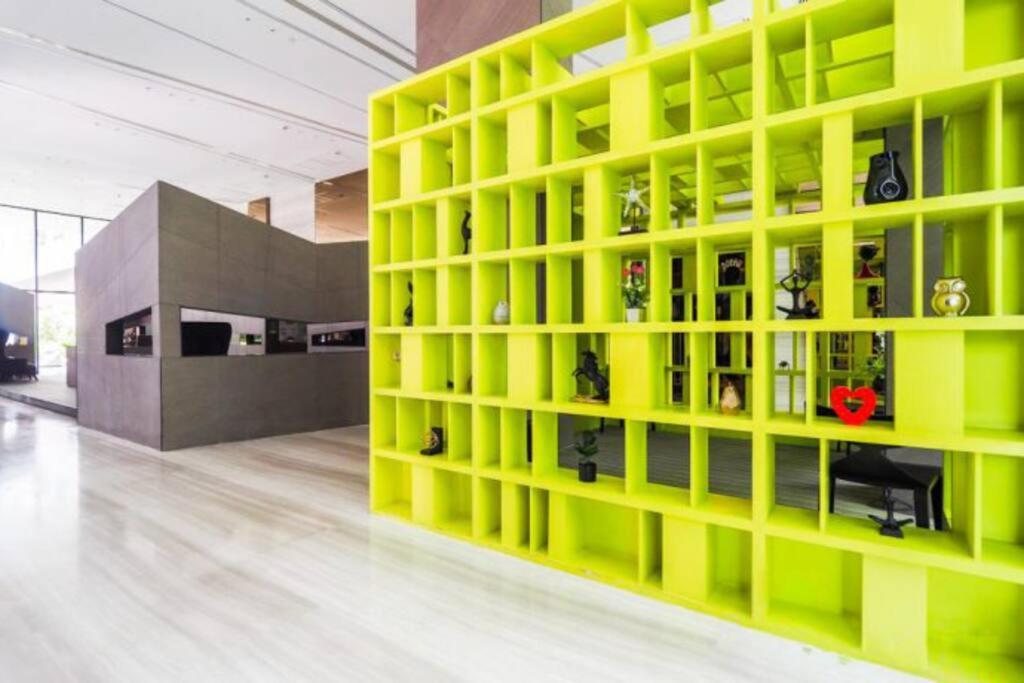 Kaws Theme Modern Cozy 1br 2 Min Walk To Pattaya