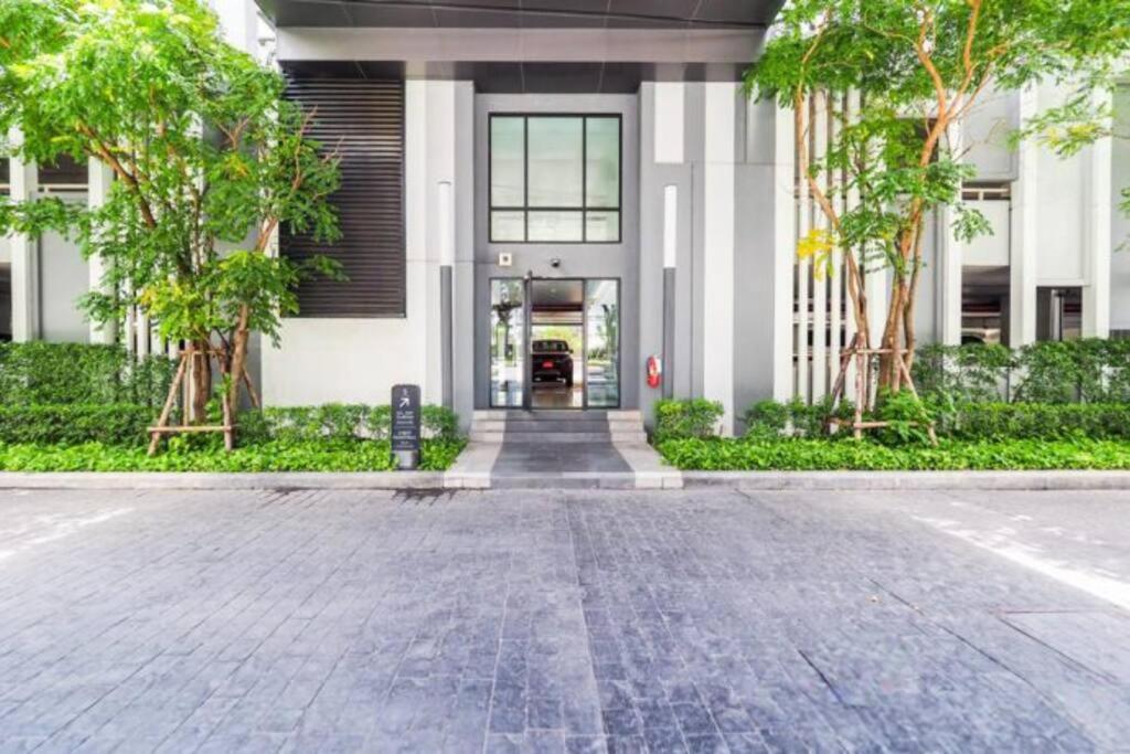 Kaws Theme Modern Cozy 1br 2 Min Walk To Appartement *
