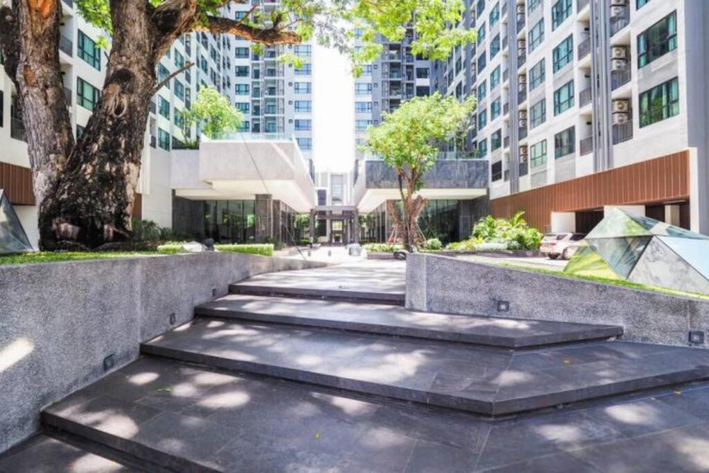 Appartement Kaws Theme Modern Cozy 1br 2 Min Walk To