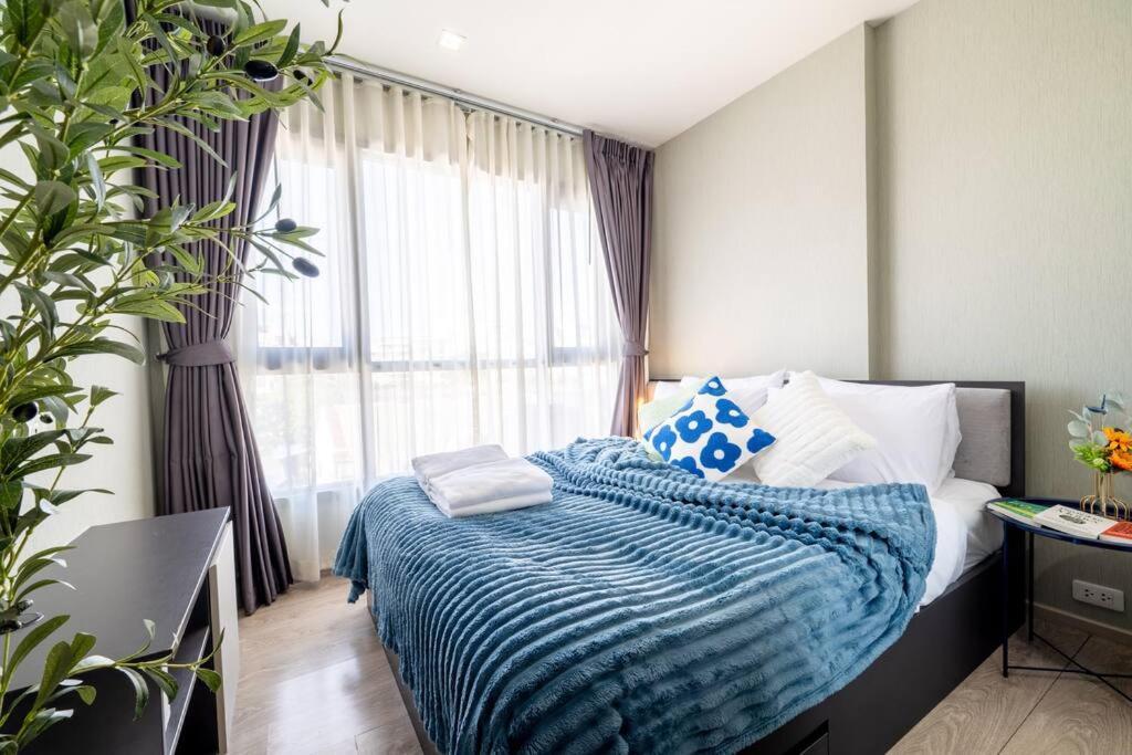 Kaws Theme Modern Cozy 1br 2 Min Walk To Appartement *