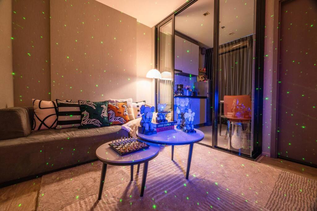 Kaws Theme Modern Cozy 1br 2 Min Walk To * Pattaya
